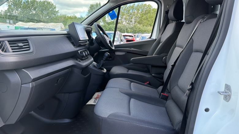 Renault Trafic Swb Diesel SL30 Blue dCi 130 Advance [Safety] Van